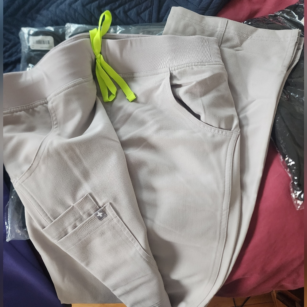 (SOLD) Figs Slate S/Tall
